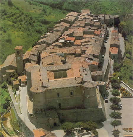 Il castello di Alviano