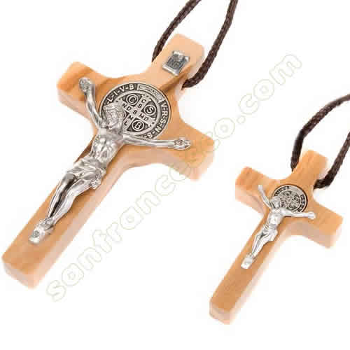 Collana Croce san Benedetto legno d'Olivo - 8x4 cm